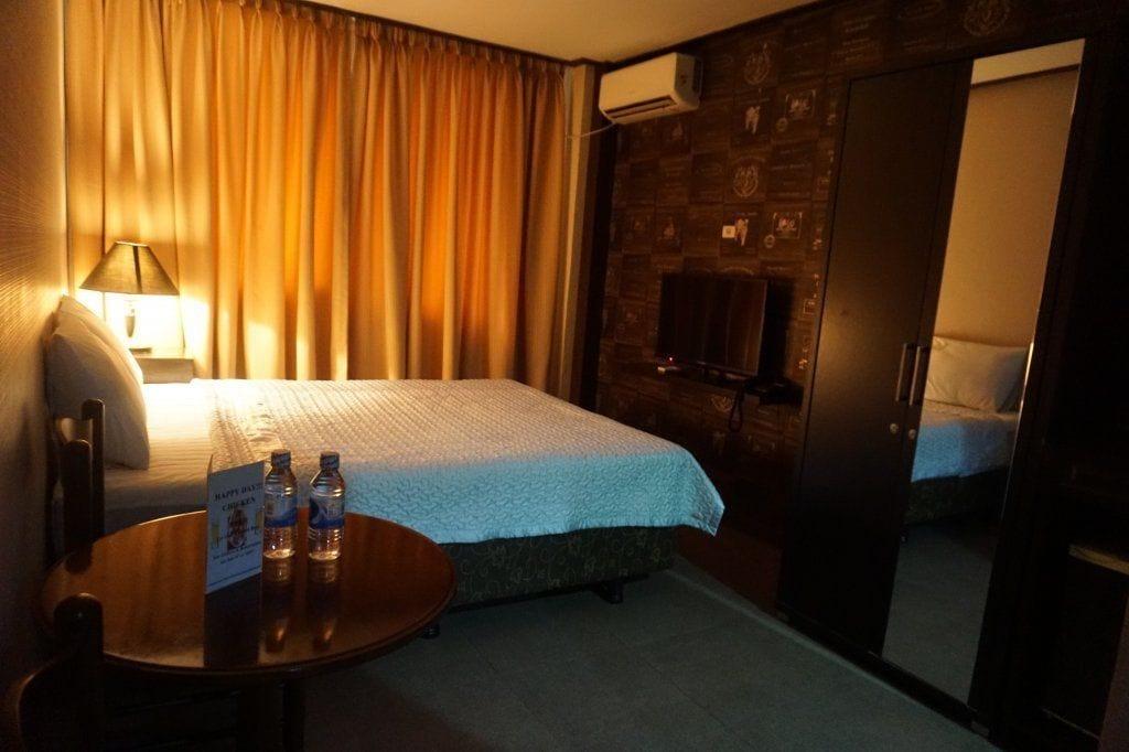 The Shila Philla Hotel 마카티 외부 사진