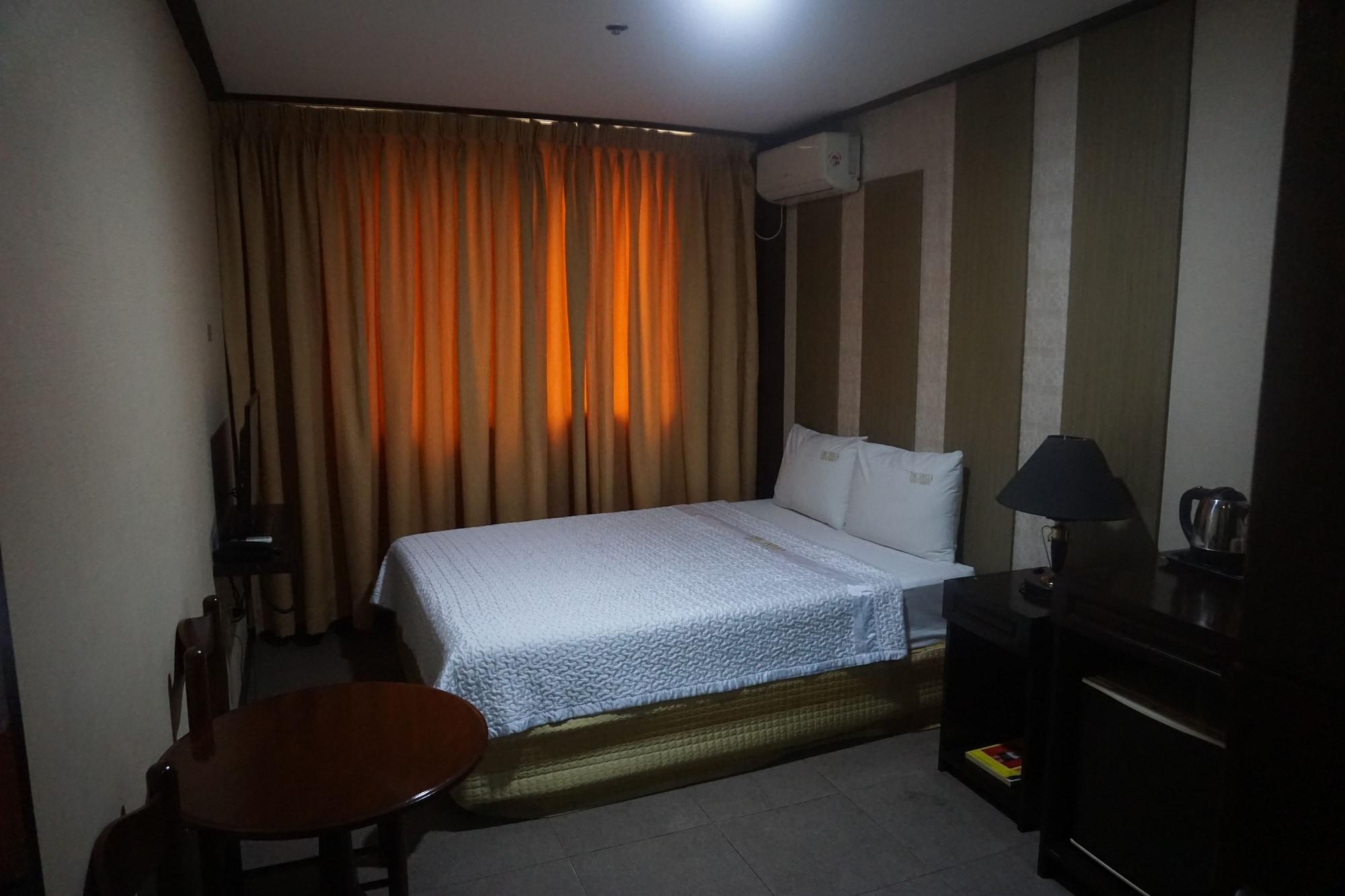 The Shila Philla Hotel 마카티 외부 사진