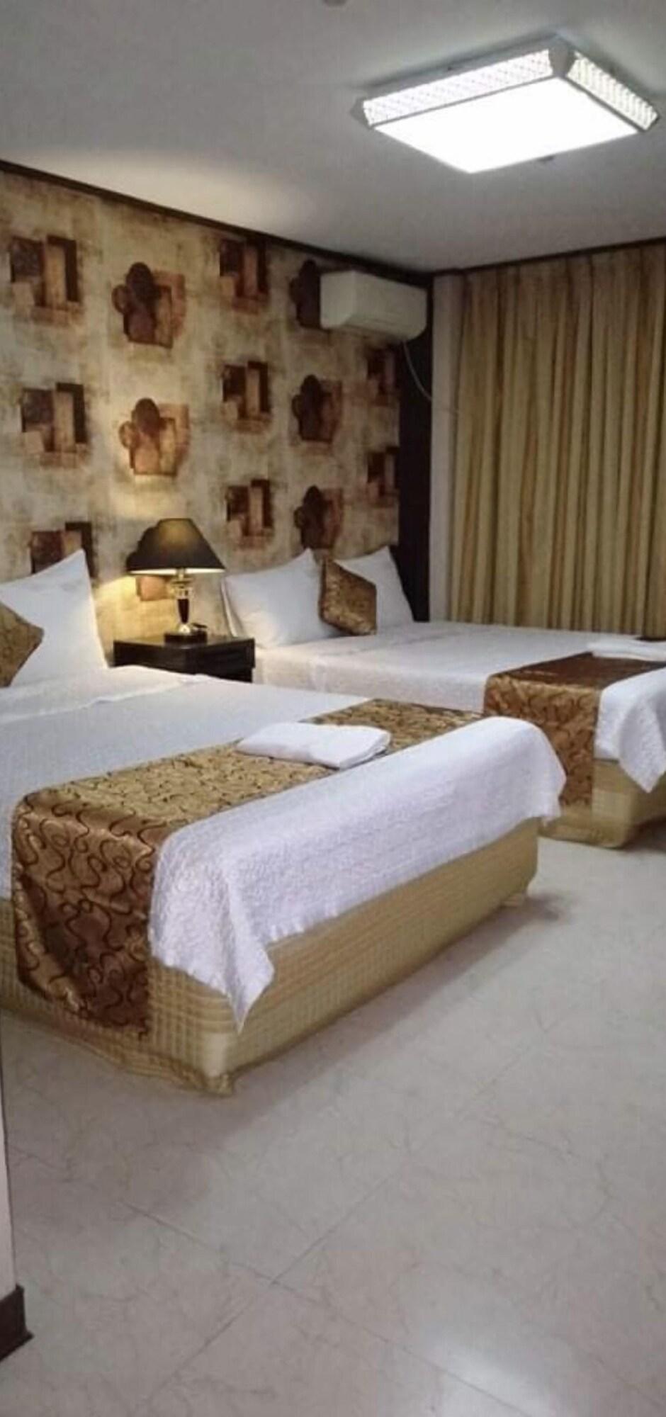 The Shila Philla Hotel 마카티 외부 사진