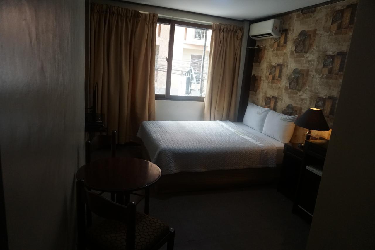 The Shila Philla Hotel 마카티 외부 사진