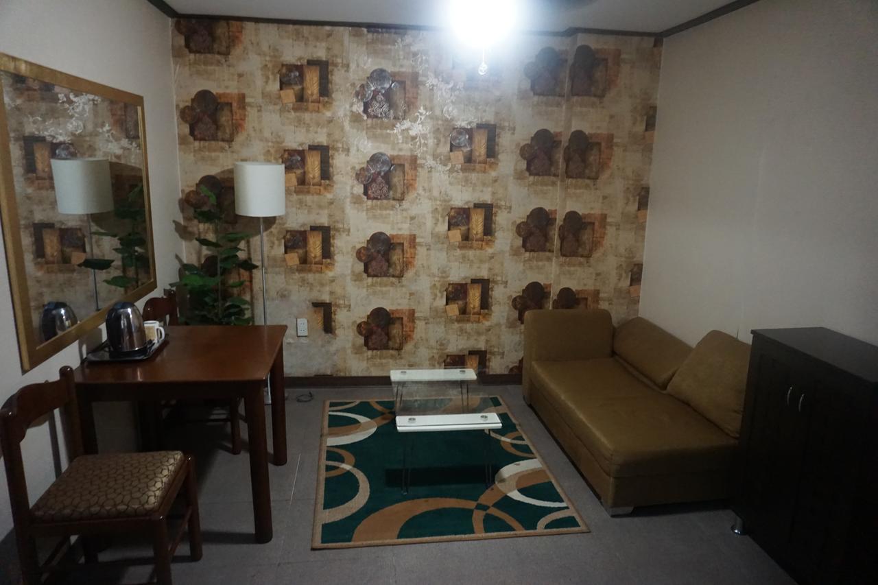 The Shila Philla Hotel 마카티 외부 사진