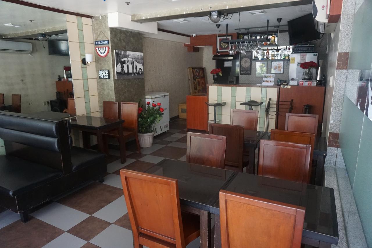 The Shila Philla Hotel 마카티 외부 사진