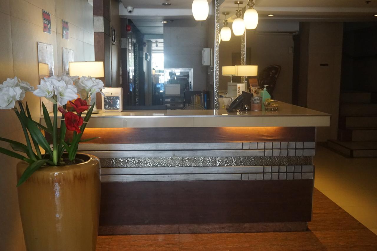 The Shila Philla Hotel 마카티 외부 사진