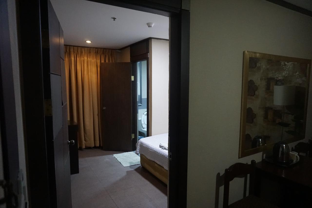 The Shila Philla Hotel 마카티 외부 사진